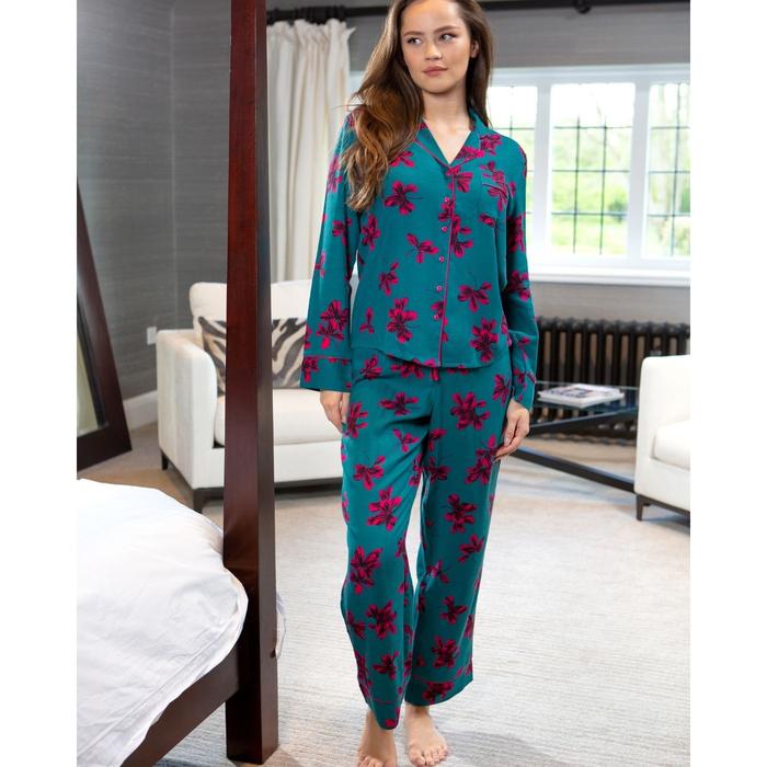 Pyjamas – The Lady's Slip